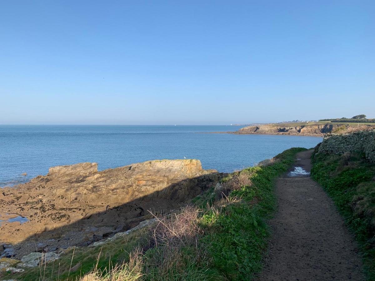 Pied à terre pour des vacances au bord de la mer Le Conquet Esterno foto